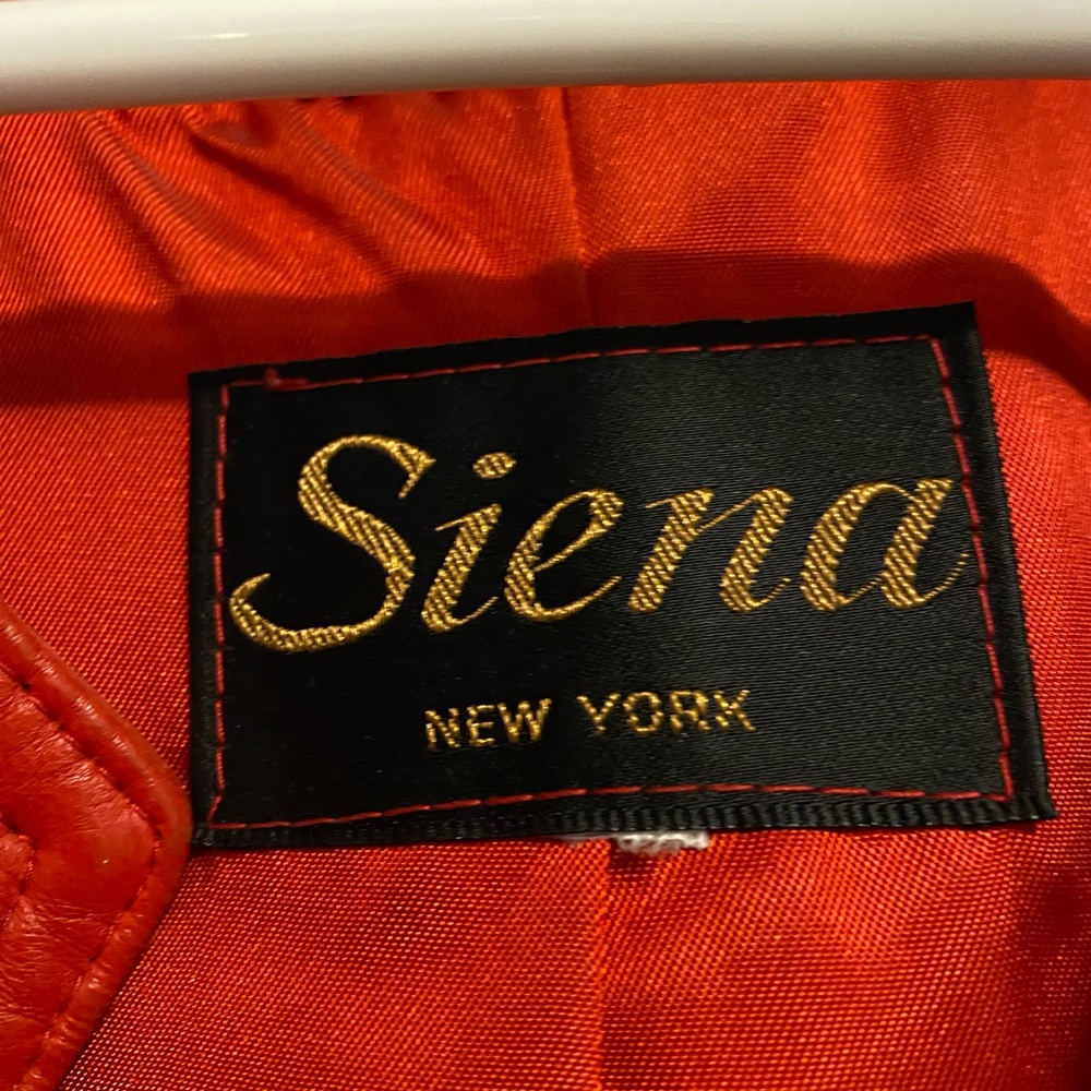 Red leather jacket - Picture 3 of 3